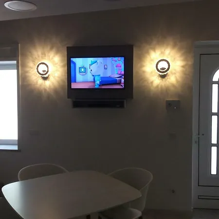 Maredimo Village Casa 1 *